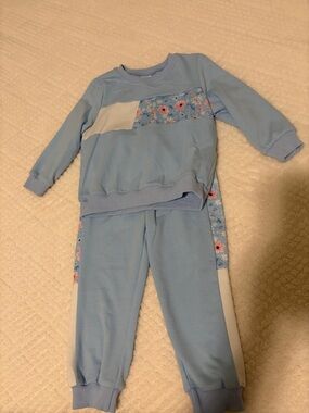 Light Blue Floral-Accent Kids Pajama Set